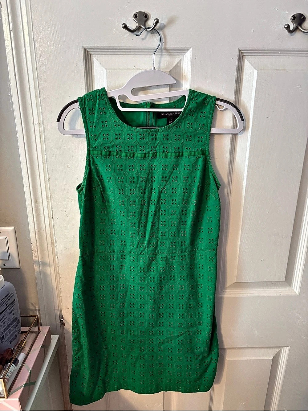 Banana Republic Eyelet Mini Dress in Green Size Small Like New